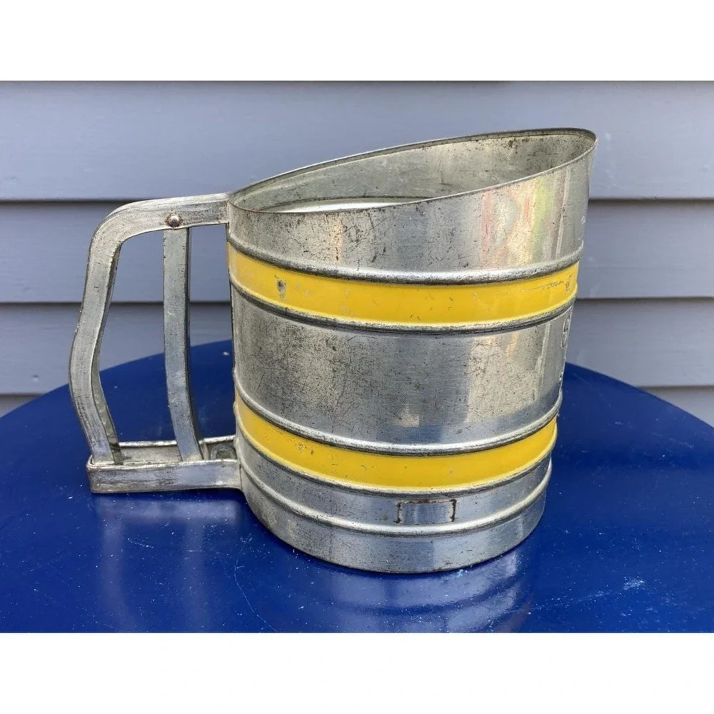 Vintage farmhouse kitchen steel Foley Sift-Chine sifter butter yellow bands